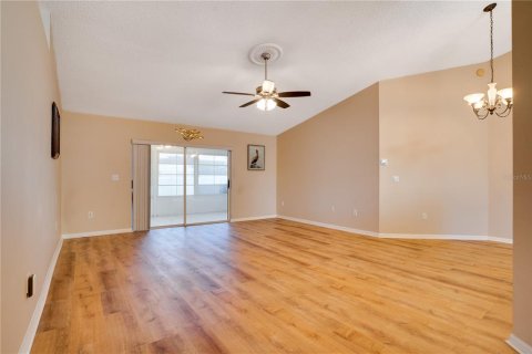 Copropriété à vendre à Riverview, Floride: 3 chambres, 148.09 m2 № 2100209 - photo 9