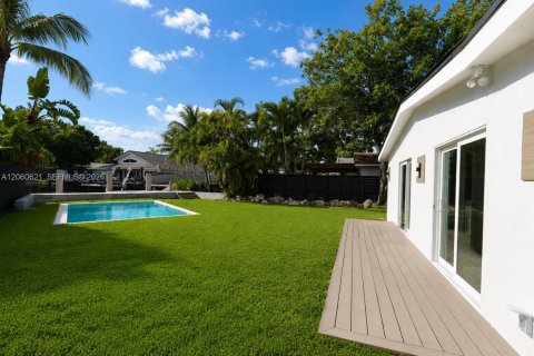 Villa ou maison à vendre à Wilton Manors, Floride: 3 chambres, 169.36 m2 № 2185731 - photo 15