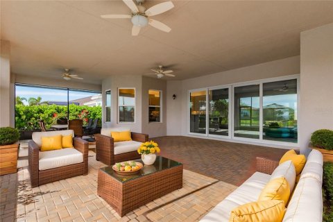 House in Wimauma, Florida 3 bedrooms, 285.4 sq.m. № 1545674 - photo 24