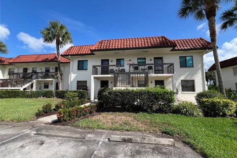 Condo in Naples, Florida, 2 bedrooms  № 1754920 - photo 1