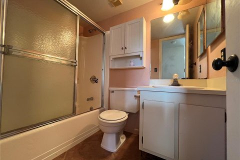 Condo in Naples, Florida, 2 bedrooms  № 1754920 - photo 8