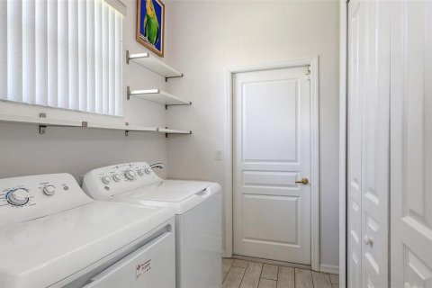 House in Lakewood Ranch, Florida 3 bedrooms, 179.12 sq.m. № 1737445 - photo 24