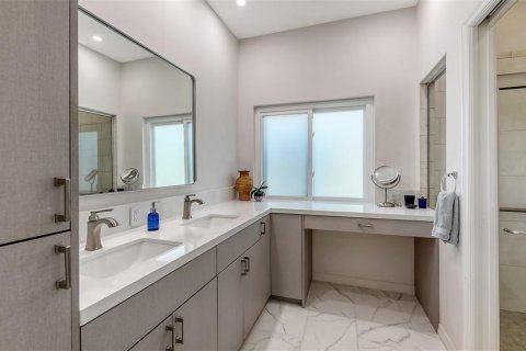House in Lakewood Ranch, Florida 3 bedrooms, 179.12 sq.m. № 1737445 - photo 20