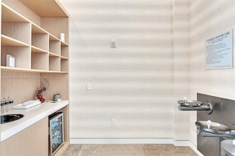 Купить кондоминиум в Санни-Айлс-Бич, Флорида 4 спальни, 297.66м2, № 1973418 - фото 23