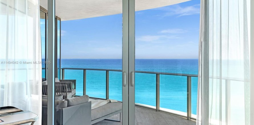 Кондоминиум с 4 спальнями в Санни-Айлс-Бич, Флорида № 1973418