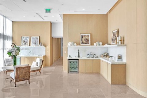 Купить кондоминиум в Санни-Айлс-Бич, Флорида 4 спальни, 297.66м2, № 1973418 - фото 21