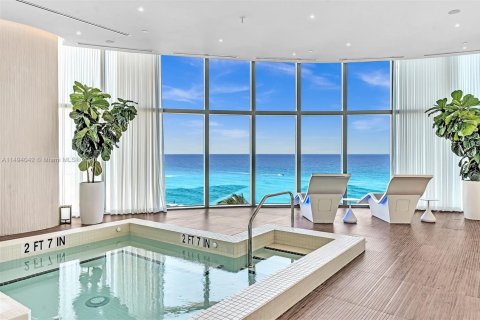 Купить кондоминиум в Санни-Айлс-Бич, Флорида 4 спальни, 297.66м2, № 1973418 - фото 16