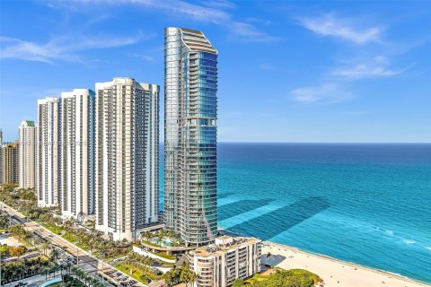 Купить кондоминиум в Санни-Айлс-Бич, Флорида 4 спальни, 297.66м2, № 1973418 - фото 4
