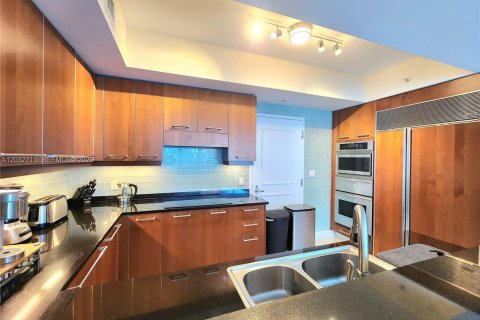 Condo in Hollywood, Florida, 3 bedrooms  № 2087166 - photo 9