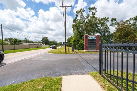 Immobilier commercial à louer à Tampa, Floride: 720.46 m2 № 1872939 - photo 29