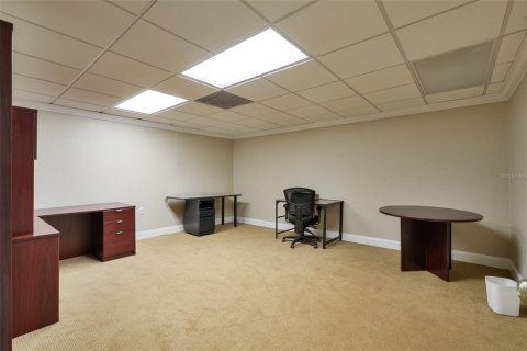 Propiedad comercial en alquiler en Tampa, Florida, 720.46 m2 № 1872939 - foto 13