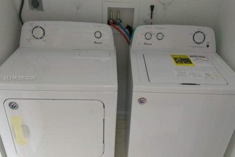 Adosado en alquiler en Cutler Bay, Florida, 4 dormitorios, 159.79 m2 № 1997524 - foto 17