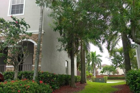 Adosado en alquiler en Cutler Bay, Florida, 4 dormitorios, 159.79 m2 № 1997524 - foto 2