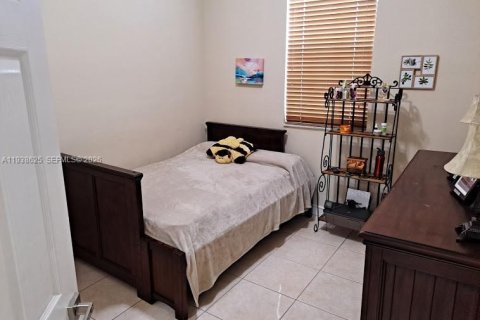 Adosado en alquiler en Cutler Bay, Florida, 4 dormitorios, 159.79 m2 № 1997524 - foto 11