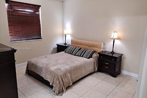 Adosado en alquiler en Cutler Bay, Florida, 4 dormitorios, 159.79 m2 № 1997524 - foto 9