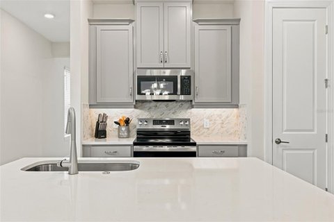 Villa ou maison à vendre à Poinciana, Floride: 3 chambres, 160.44 m2 № 2329269 - photo 5