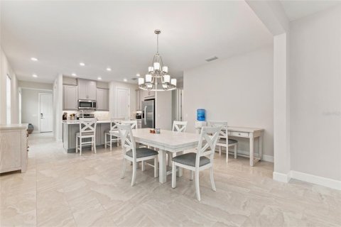 Villa ou maison à vendre à Poinciana, Floride: 3 chambres, 160.44 m2 № 2329269 - photo 8