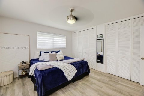 House in Pembroke Pines, Florida 2 bedrooms, 108.14 sq.m. № 2064519 - photo 16