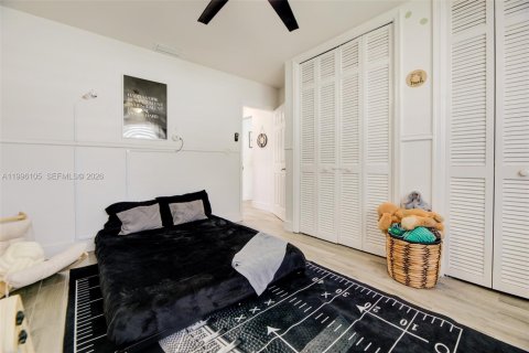 House in Pembroke Pines, Florida 2 bedrooms, 108.14 sq.m. № 2064519 - photo 19