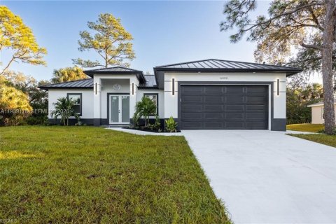 House in LaBelle, Florida 3 bedrooms, 140.75 sq.m. № 1996495