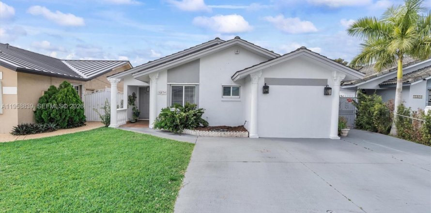 Casa en Hialeah, Florida 3 dormitorios, 128.39 m2 № 2021994