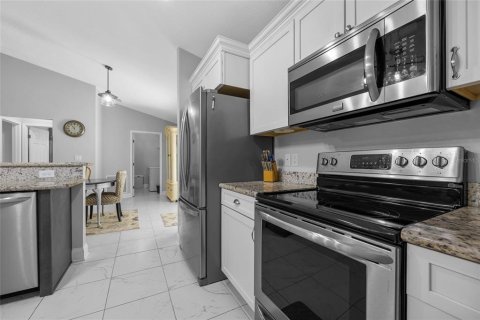 Casa en venta en Bell, Florida, 2 dormitorios, 121.24 m2 № 2095139 - foto 13