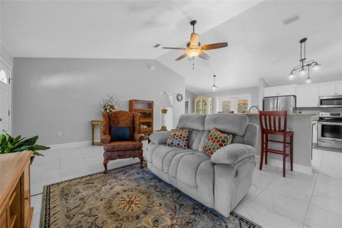 Casa en venta en Bell, Florida, 2 dormitorios, 121.24 m2 № 2095139 - foto 9
