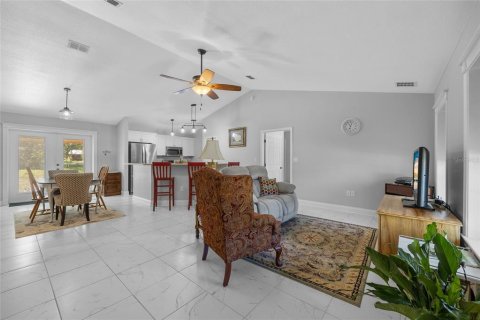 Casa en venta en Bell, Florida, 2 dormitorios, 121.24 m2 № 2095139 - foto 10