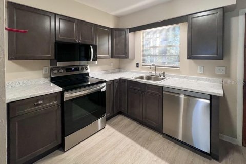 Adosado en alquiler en Gainesville, Florida, 2 dormitorios, 99.59 m2 № 1879392 - foto 1