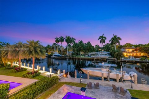 House in Fort Lauderdale, Florida 4 bedrooms, 283.35 sq.m. № 2278942 - photo 29