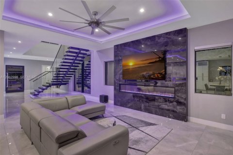 House in Fort Lauderdale, Florida 4 bedrooms, 283.35 sq.m. № 2278942 - photo 5