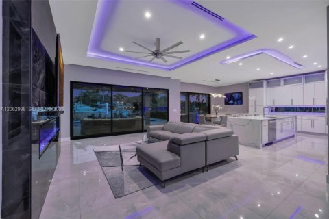 House in Fort Lauderdale, Florida 4 bedrooms, 283.35 sq.m. № 2278942 - photo 24