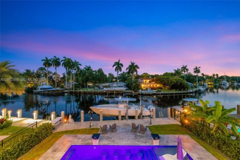 House in Fort Lauderdale, Florida 4 bedrooms, 283.35 sq.m. № 2278942 - photo 30