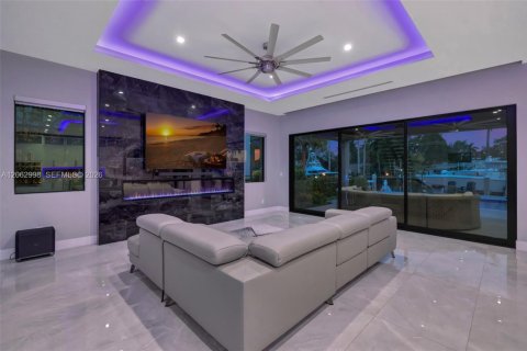 House in Fort Lauderdale, Florida 4 bedrooms, 283.35 sq.m. № 2278942 - photo 23