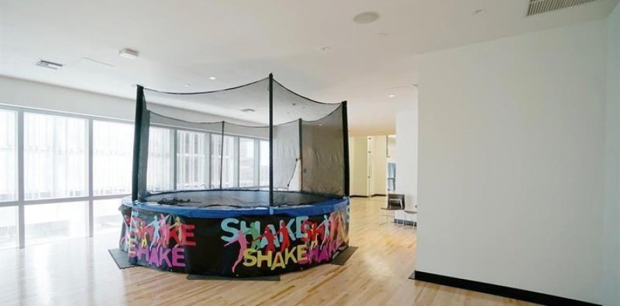 Condominio en Miami, Florida, 2 dormitorios  № 1009561