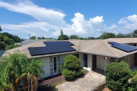 House in Port Richey, Florida 2 bedrooms, 111.85 sq.m. № 1846428 - photo 19