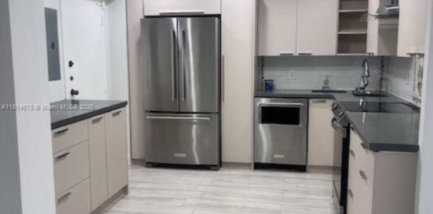 Condo à Sunny Isles Beach, Floride, 2 chambres № 1775883