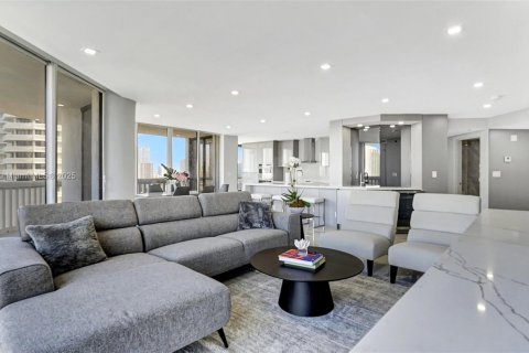 Condo in Aventura, Florida, 3 bedrooms  № 1943799 - photo 6