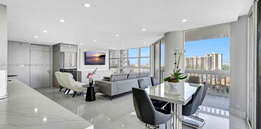 Condo in Aventura, Florida, 3 bedrooms № 1943799