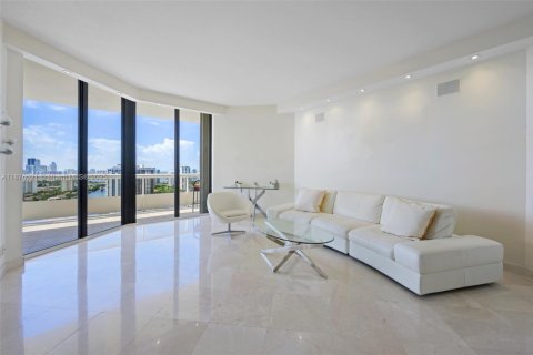 Снять в аренду кондоминиум в Авентура, Флорида 2 спальни, 153.01м2, № 1927635 - фото 2