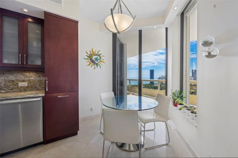 Снять в аренду кондоминиум в Авентура, Флорида 2 спальни, 153.01м2, № 1927635 - фото 8