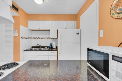 Copropriété à vendre à Clearwater, Floride: 1 chambre, 38.09 m2 № 1520782 - photo 13