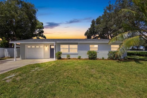 Casa en Clearwater, Florida 3 dormitorios, 100.33 m2 № 2310825