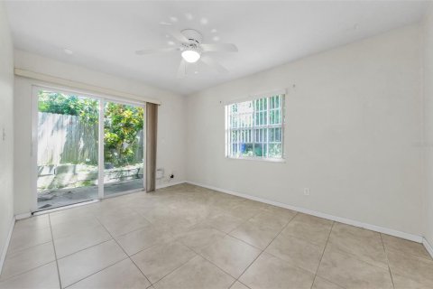 Villa ou maison à vendre à Largo, Floride: 2 chambres, 100.33 m2 № 1916024 - photo 21
