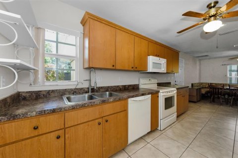 Villa ou maison à vendre à Largo, Floride: 2 chambres, 100.33 m2 № 1916024 - photo 13