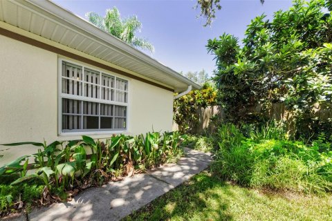 Villa ou maison à vendre à Largo, Floride: 2 chambres, 100.33 m2 № 1916024 - photo 28