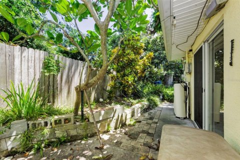 Villa ou maison à vendre à Largo, Floride: 2 chambres, 100.33 m2 № 1916024 - photo 26