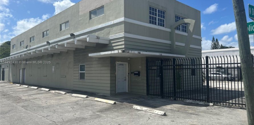 Immobilier commercial à Hollywood, Floride № 1863629