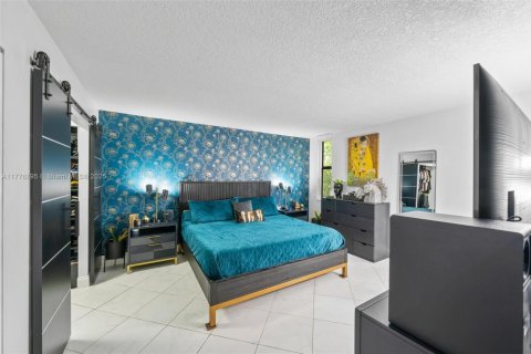Condo in Plantation, Florida, 2 bedrooms  № 1868512 - photo 12