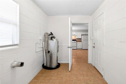 House in Lake Wales, Florida 3 bedrooms, 86.96 sq.m. № 2214195 - photo 22